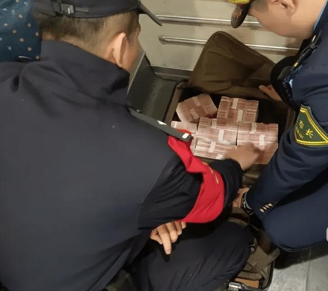 最新带现金几十万能过安检方法分析(最方便真实的玉溪携带现金过安检有具体规定吗方法)